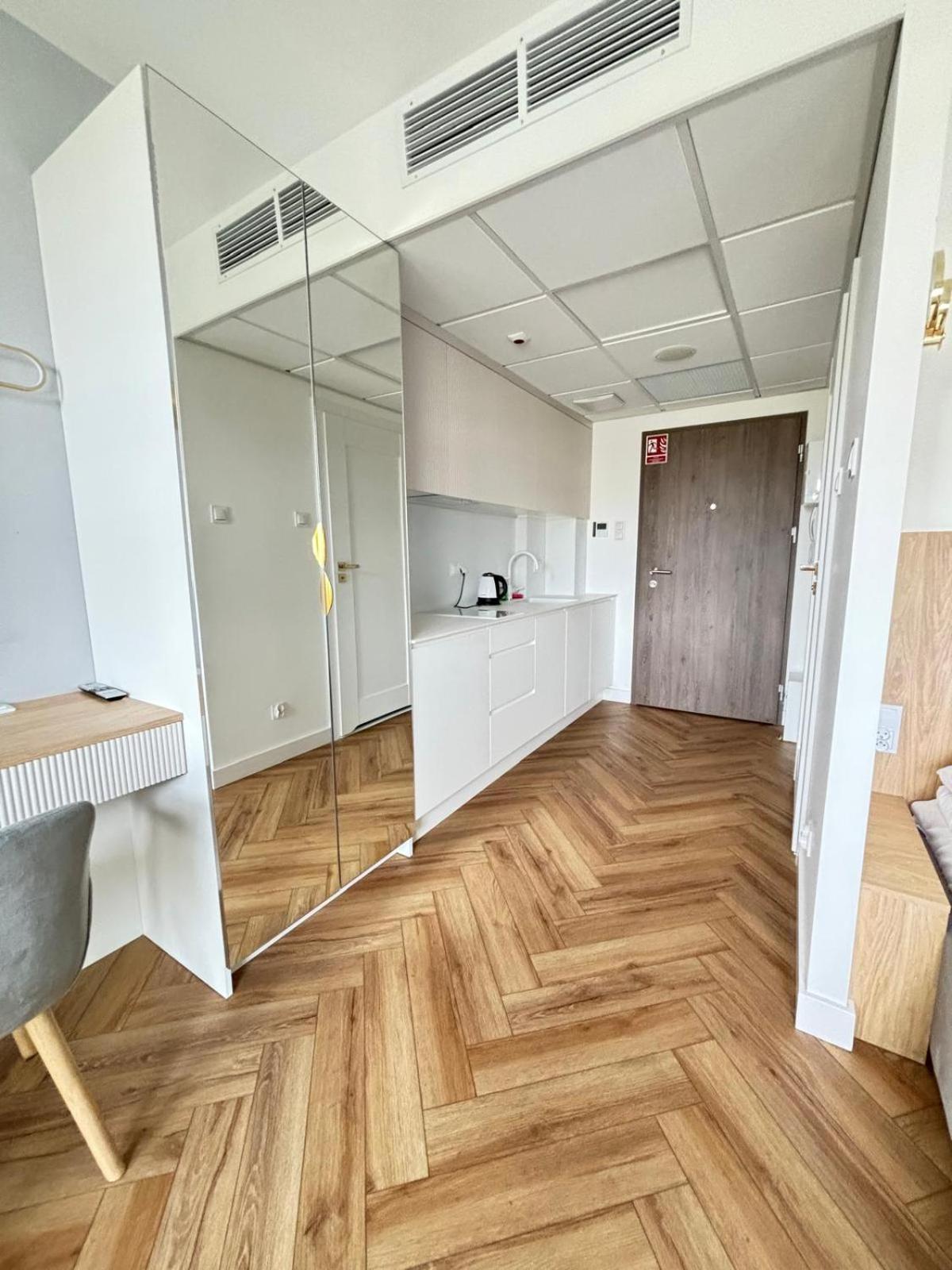 Apartamenty 24H Pileckiego Warszawa Eksteriør billede